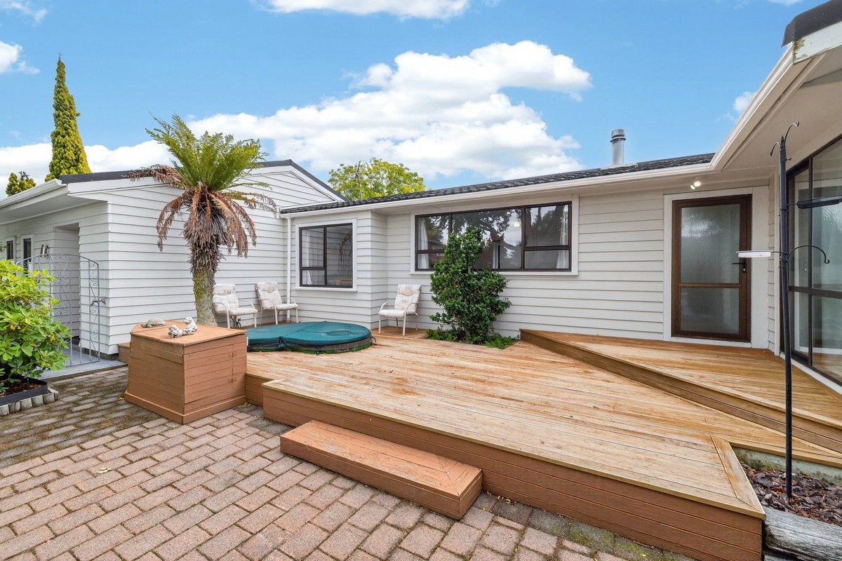 37 Aintree Street, Bishopdale, Christchurch - Carousel 2