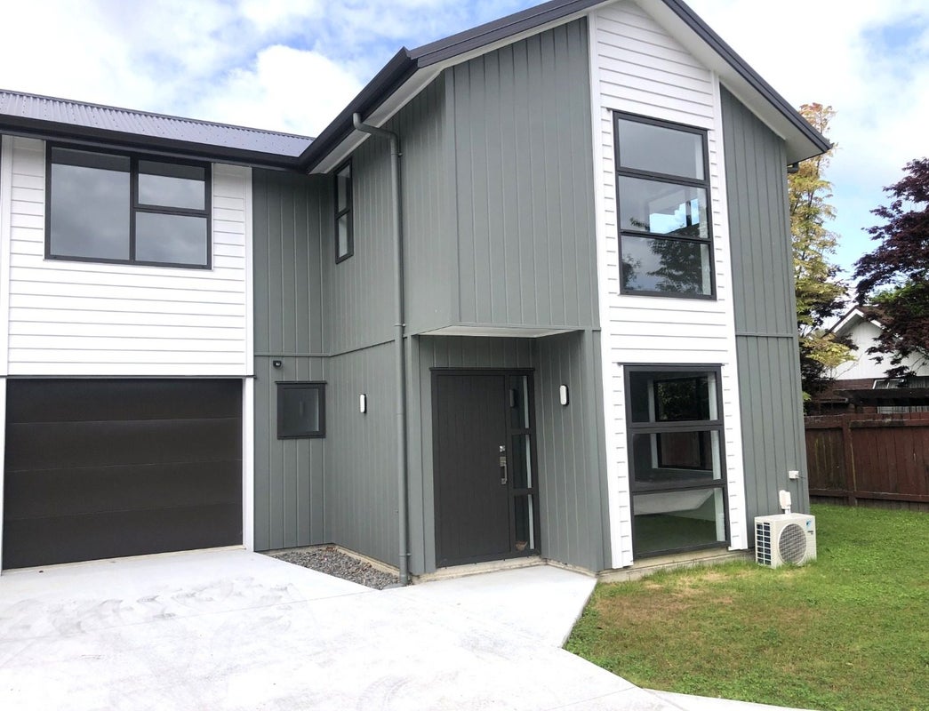 1/39 Kowhai Street, Hamilton Lake, Hamilton - Carousel 1