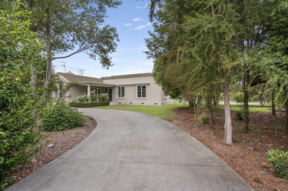 1028 Railway Road South, Longlands, Hastings - Carousel 2