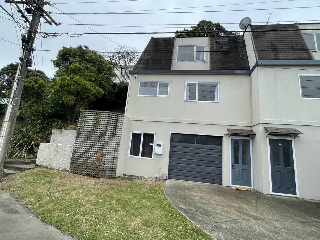 54 Hohiria Road, Hataitai, Wellington - Carousel 1
