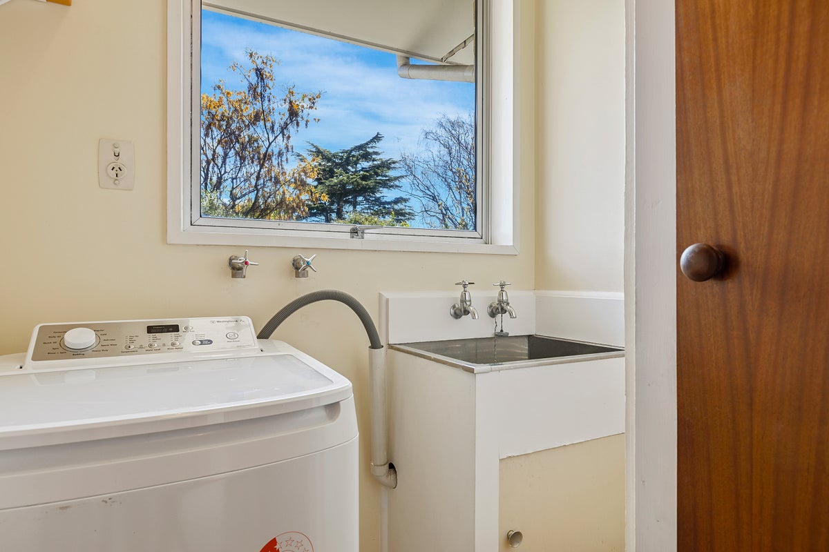 1/364 Port Hills Road, Hillsborough, Christchurch - Carousel 12