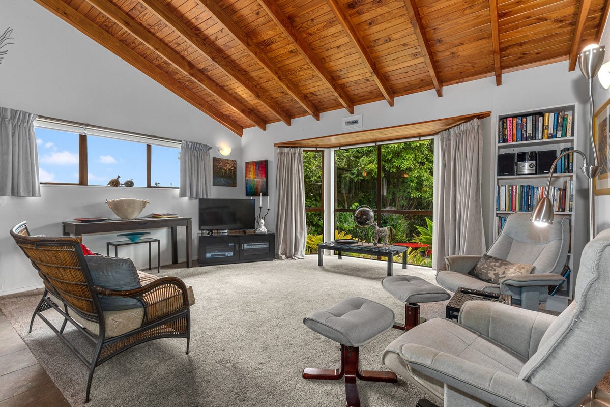 14 Magnolia Avenue, Kamo, Whangarei - Carousel 2