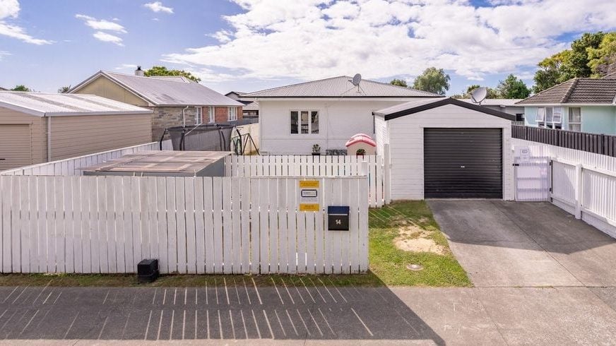 14 Savage Crescent, Marewa, Napier - Carousel 1