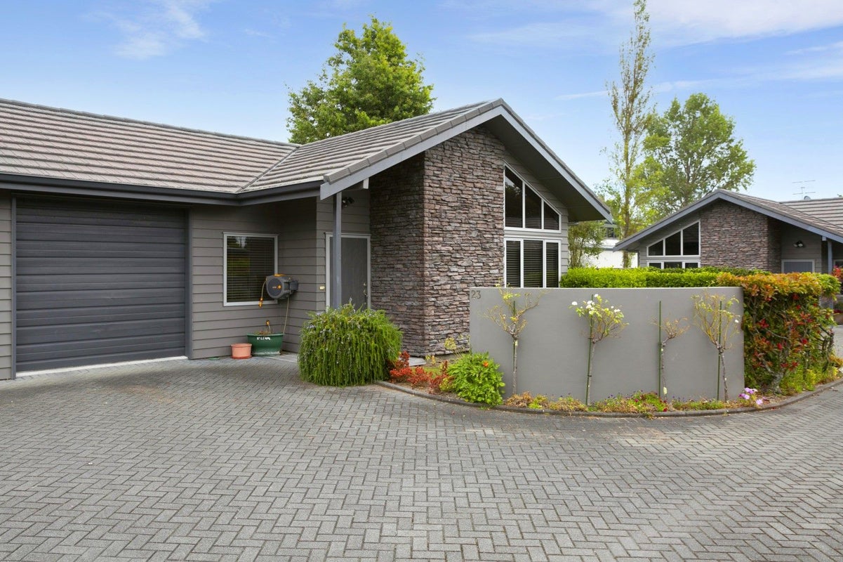 23 Parata Street, Two Mile Bay, Taupo - Carousel 1