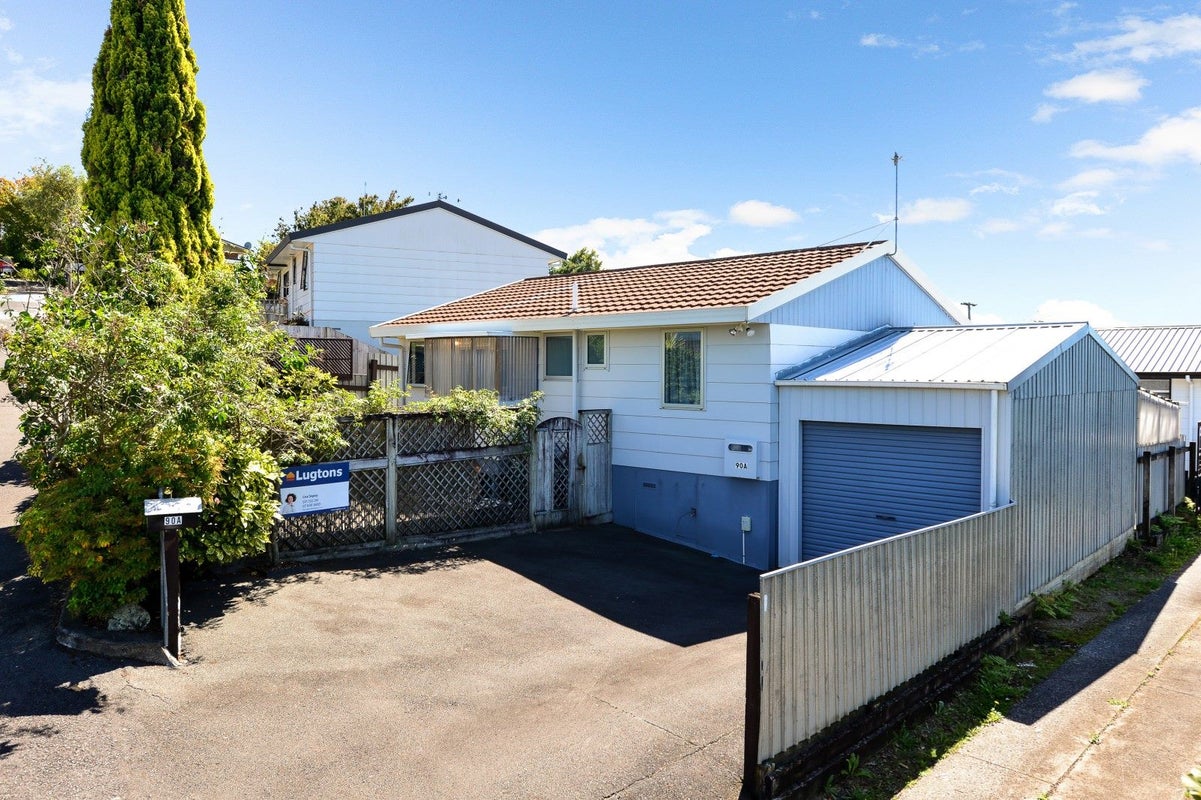 90A Whatawhata Road, Dinsdale, Hamilton - Carousel 2