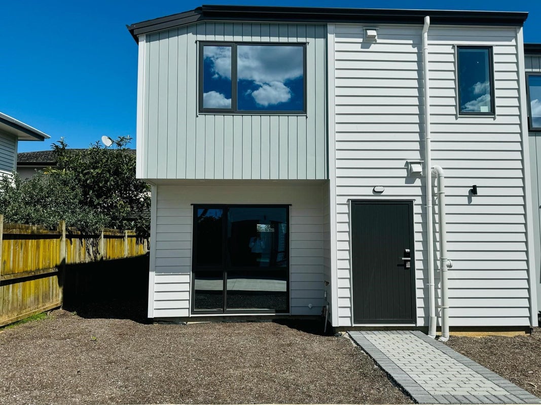 1F Carlie Street, Papatoetoe, Auckland - Carousel 1