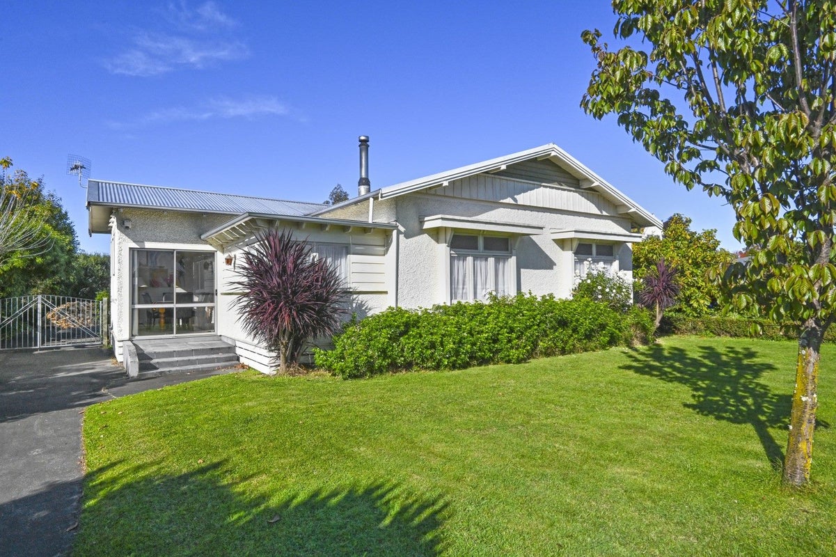 1027 Konini Street, Mahora, Hastings - Carousel 1