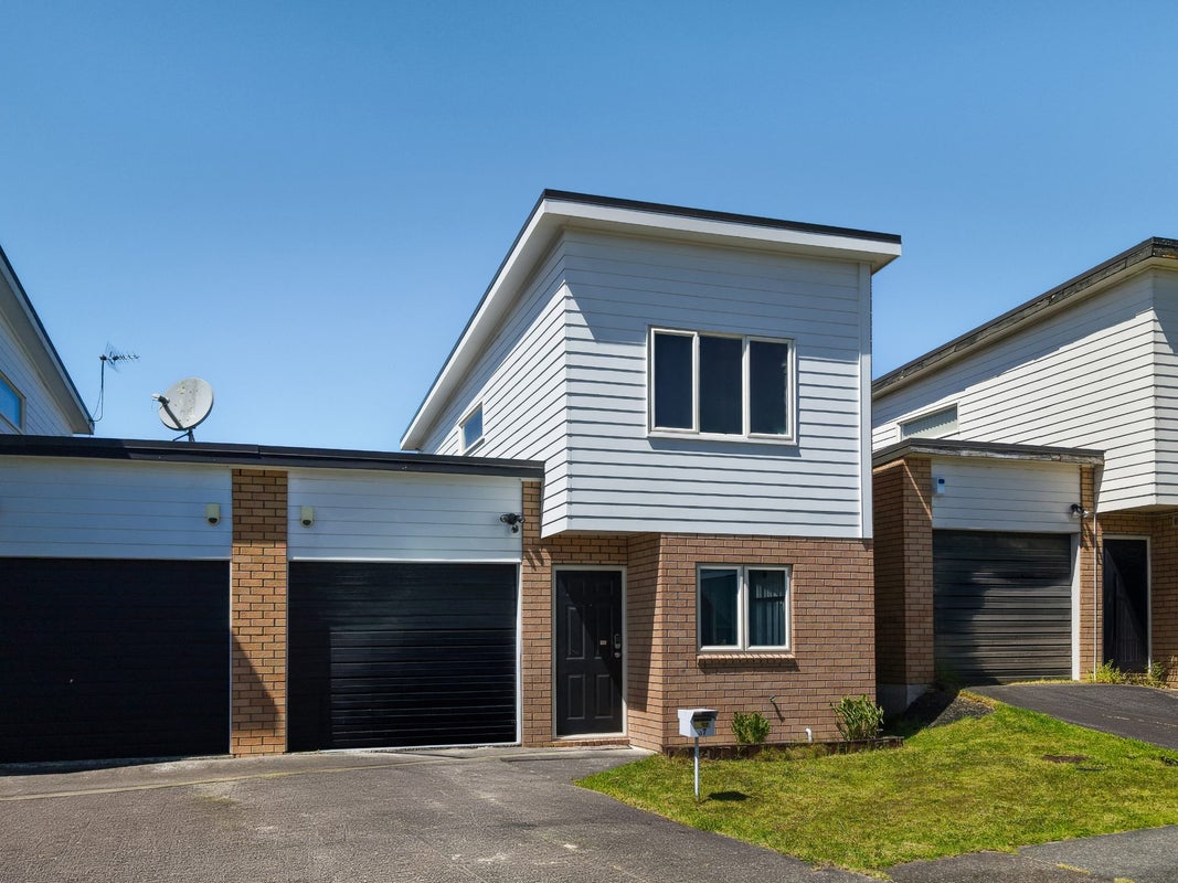 37 Brashier Circle, Sunnyvale, Auckland - Carousel 1
