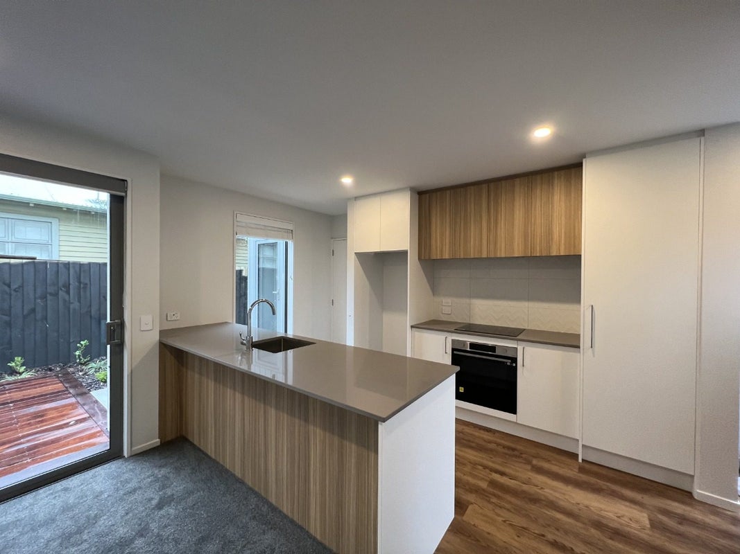 2/129 Tancred Street, Linwood, Christchurch - Carousel 2