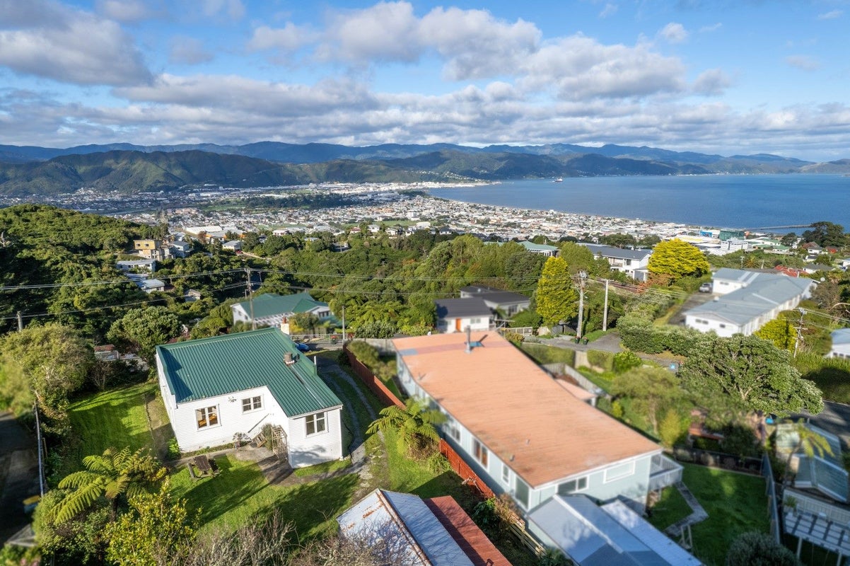 91 Maungaraki Road, Korokoro, Lower Hutt - Carousel 2