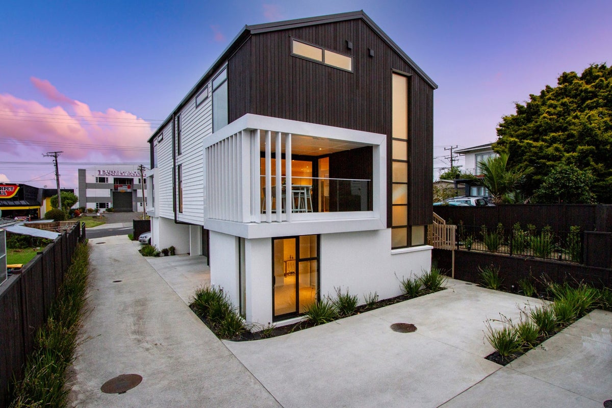174B Archers Road, Glenfield, Auckland - Carousel 2