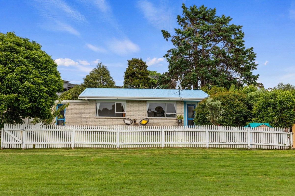 6A Lloyd Street, Parkvale, Tauranga - Carousel 1