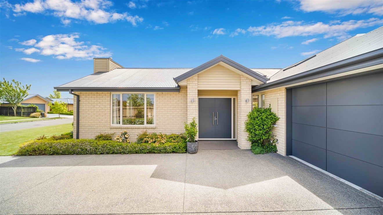 7 Oratia Grove, Northwood, Christchurch - Carousel 16
