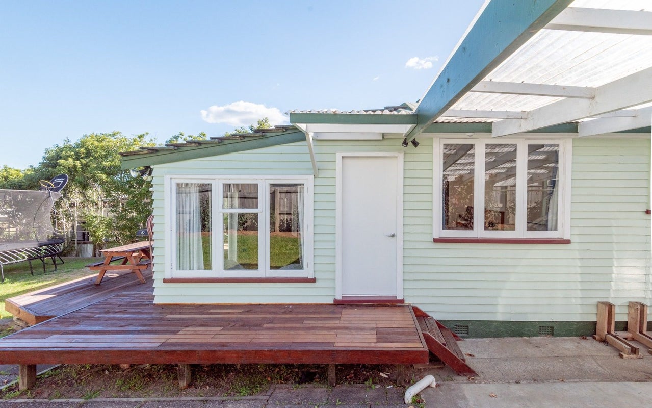 19 Holbrook Street, Blockhouse Bay, Auckland - Carousel 2
