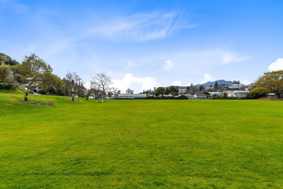 2/27 Renwick Place, Nelson South, Nelson - Carousel 15