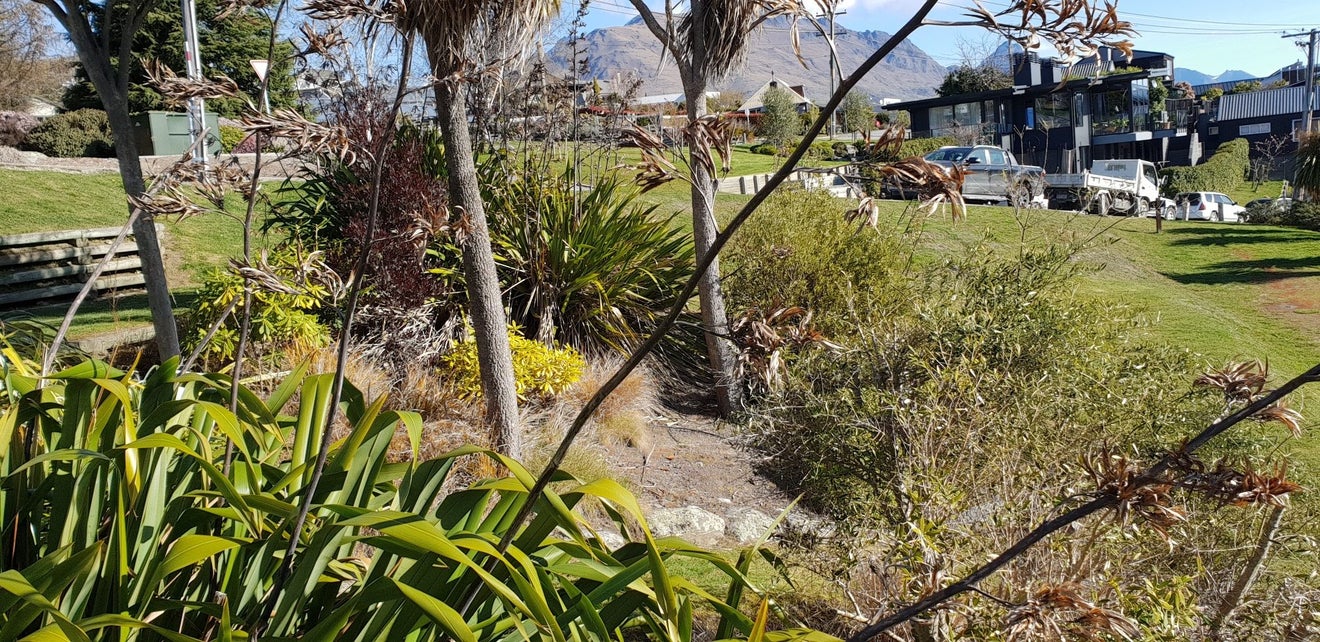 1 Lewis Road, Kelvin Heights, Queenstown - Carousel 14