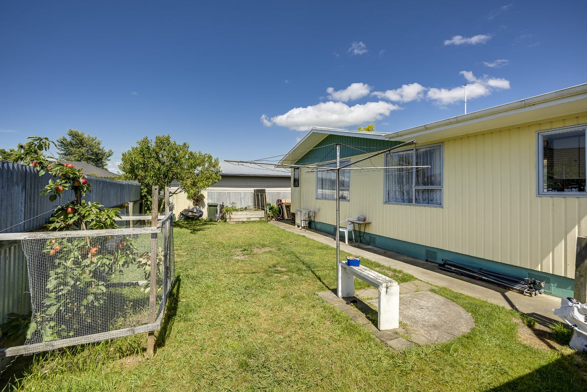 141 Chatham Road, Flaxmere, Hastings - Carousel 1