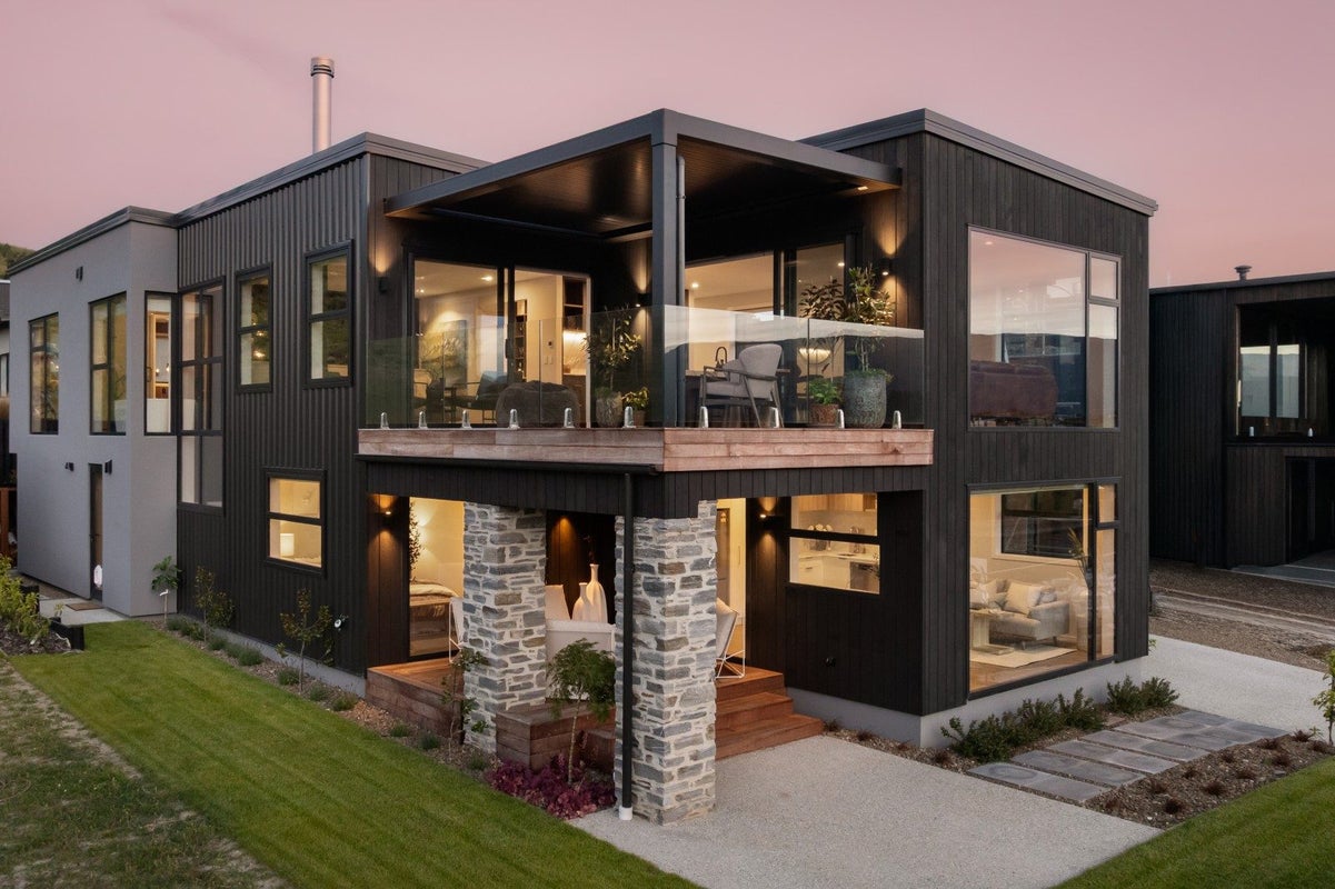34 Kirimoko Crescent, Wanaka, Wanaka - Carousel 1