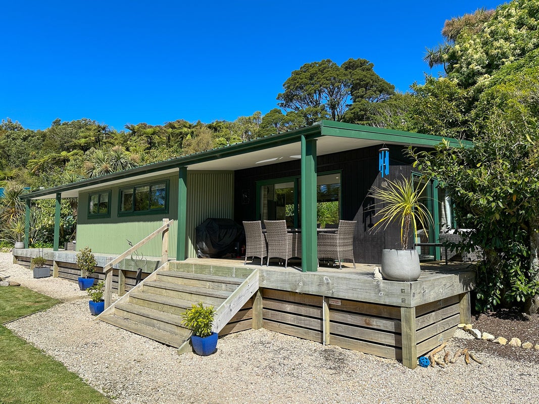 14 Gibbs Road, Collingwood - Carousel 2