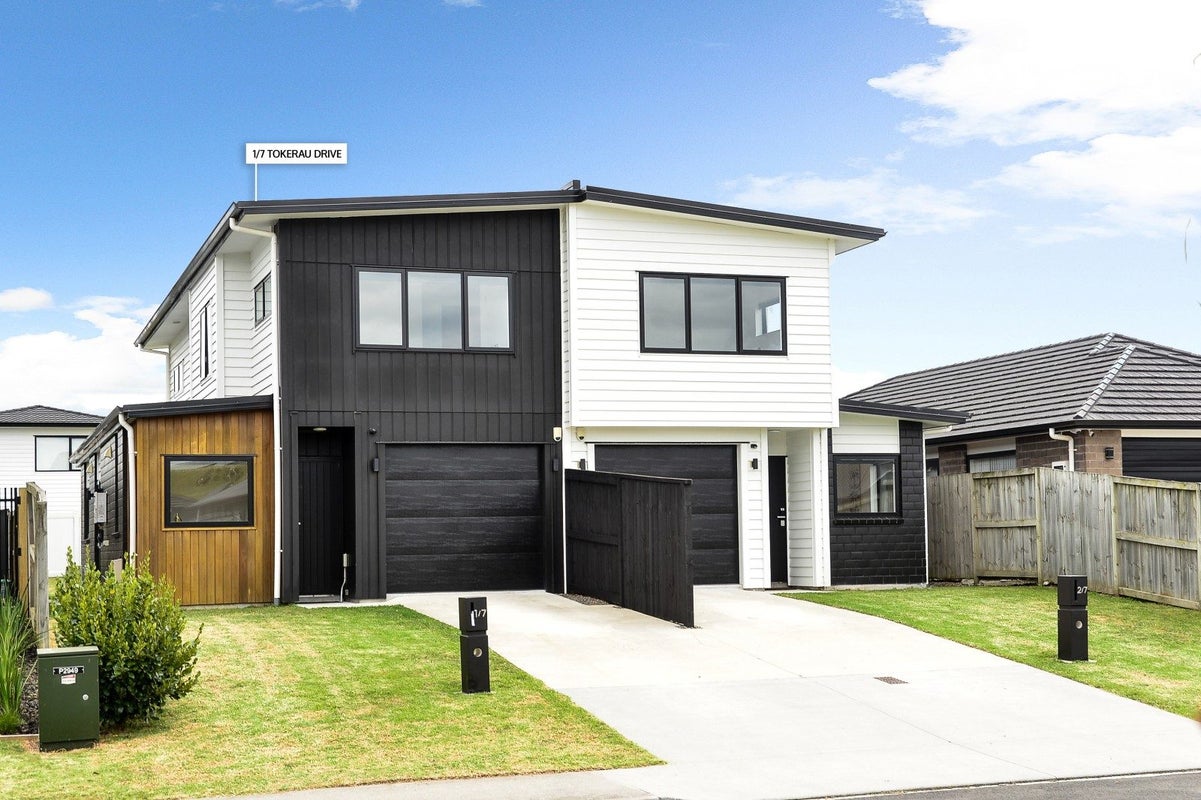 1/7 Tokerau Drive, Rototuna North, Hamilton - Carousel 1