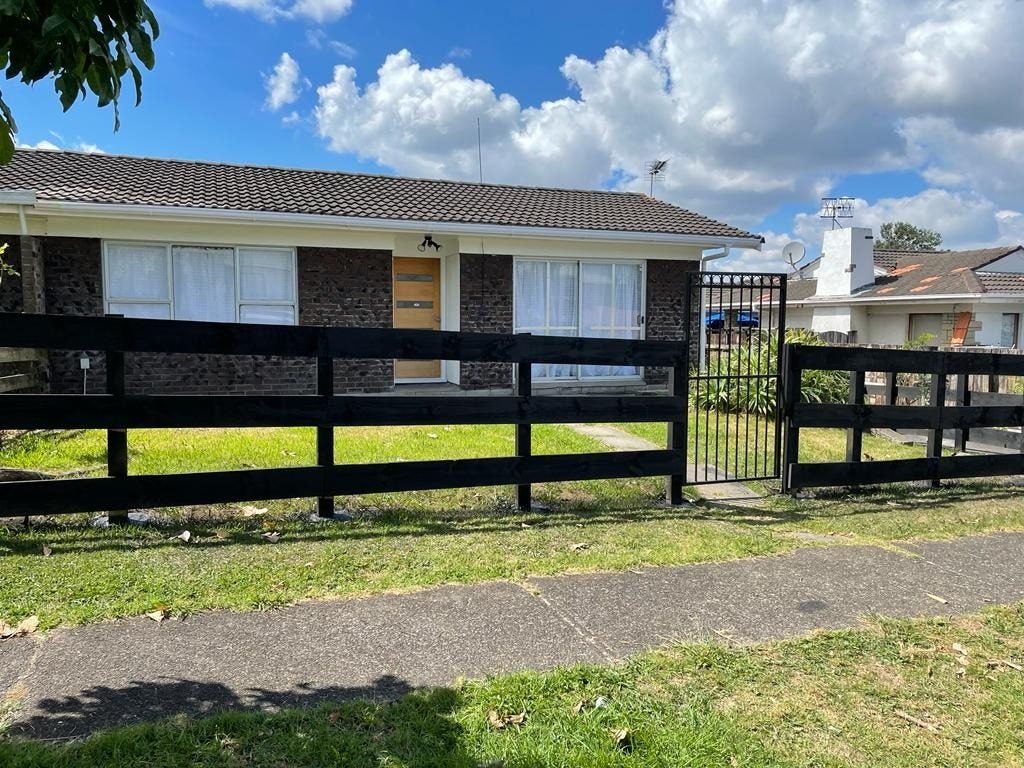 1/29 Lane Road, Weymouth, Auckland - Carousel 1