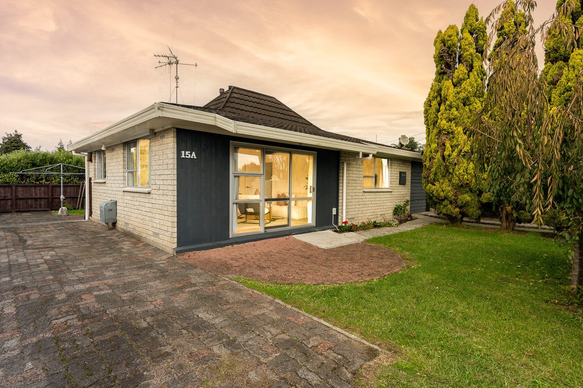 15A Irvine Street, Frankton, Hamilton - Carousel 1