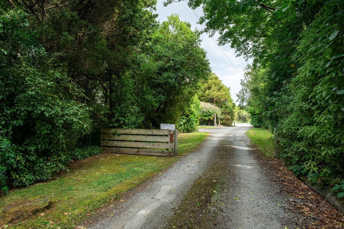 26 Grant Road, Otatara, Invercargill - Carousel 45