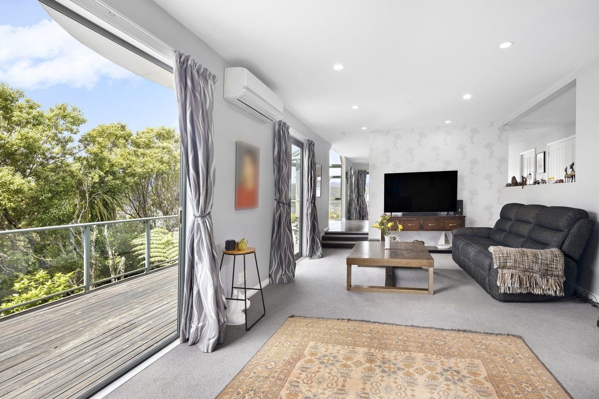 104 Redvers Drive, Belmont, Lower Hutt - Carousel 2