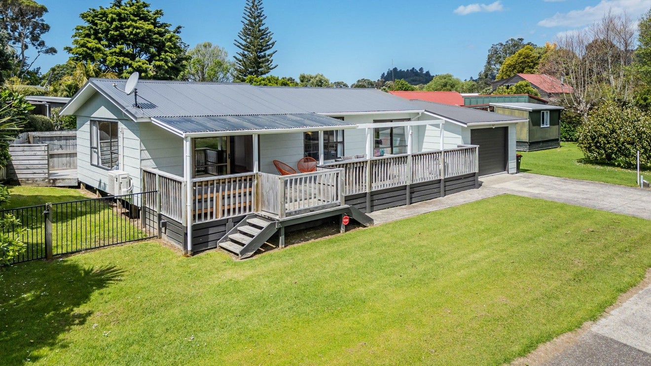 17 Mako Avenue, Whiritoa, Waihi - Carousel 2