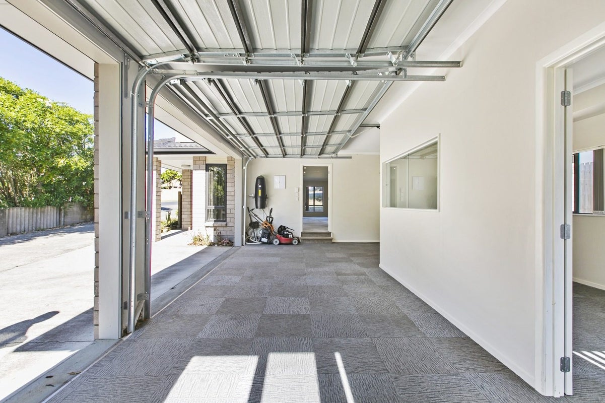 28 Stratford Road, Manurewa, Auckland - Carousel 11