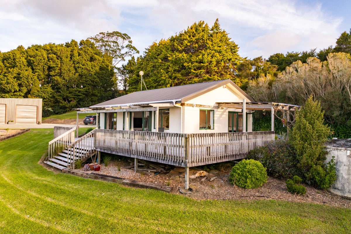 1559 Tomarata Road, MANGAWHAI, WELLSFORD - Carousel 23