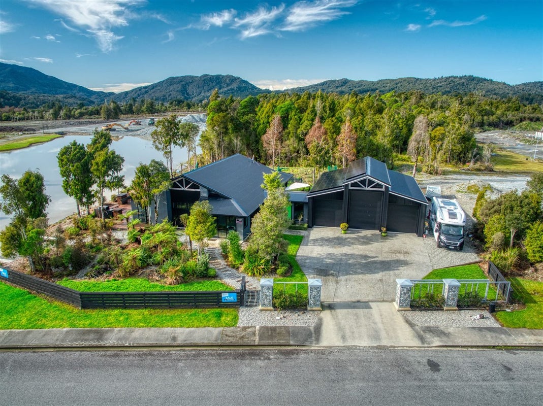 12 Sutton Road, Kaiata, Greymouth - Carousel 1