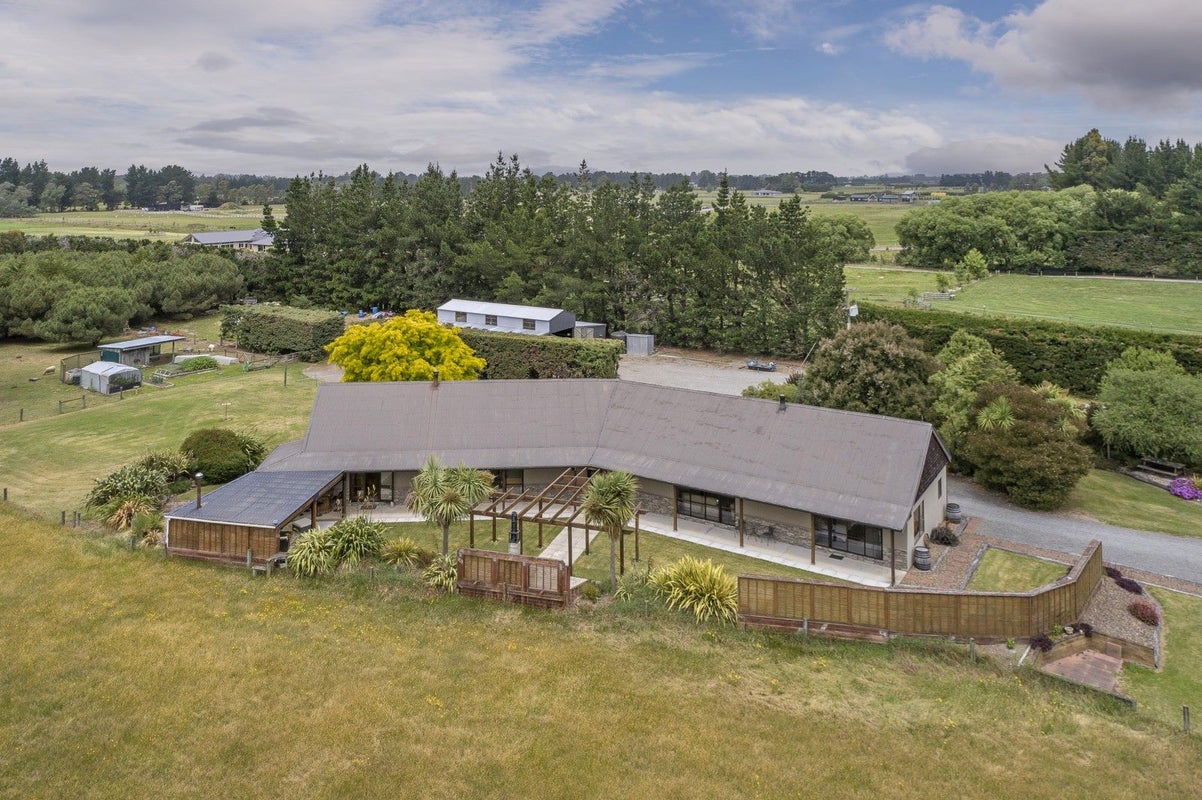 996 Weedons Ross Road, Christchurch - Carousel 1