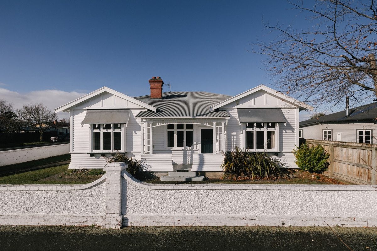 74 Chelwood Street, Takaro, Palmerston North - Carousel 1