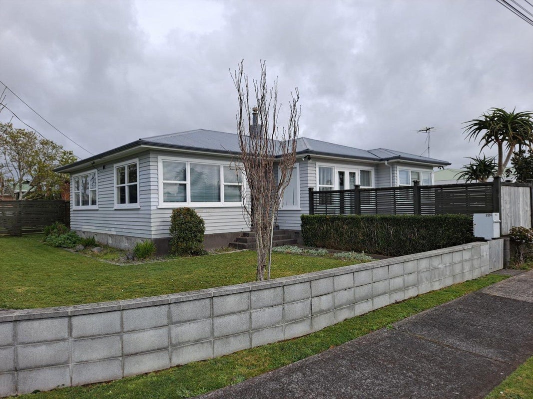 226 Mangorei Road, Merrilands, New Plymouth - Carousel 1