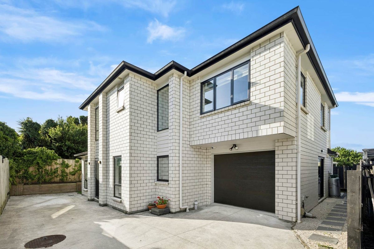 17D Kerrydale Road, Manurewa, Auckland - Carousel 1