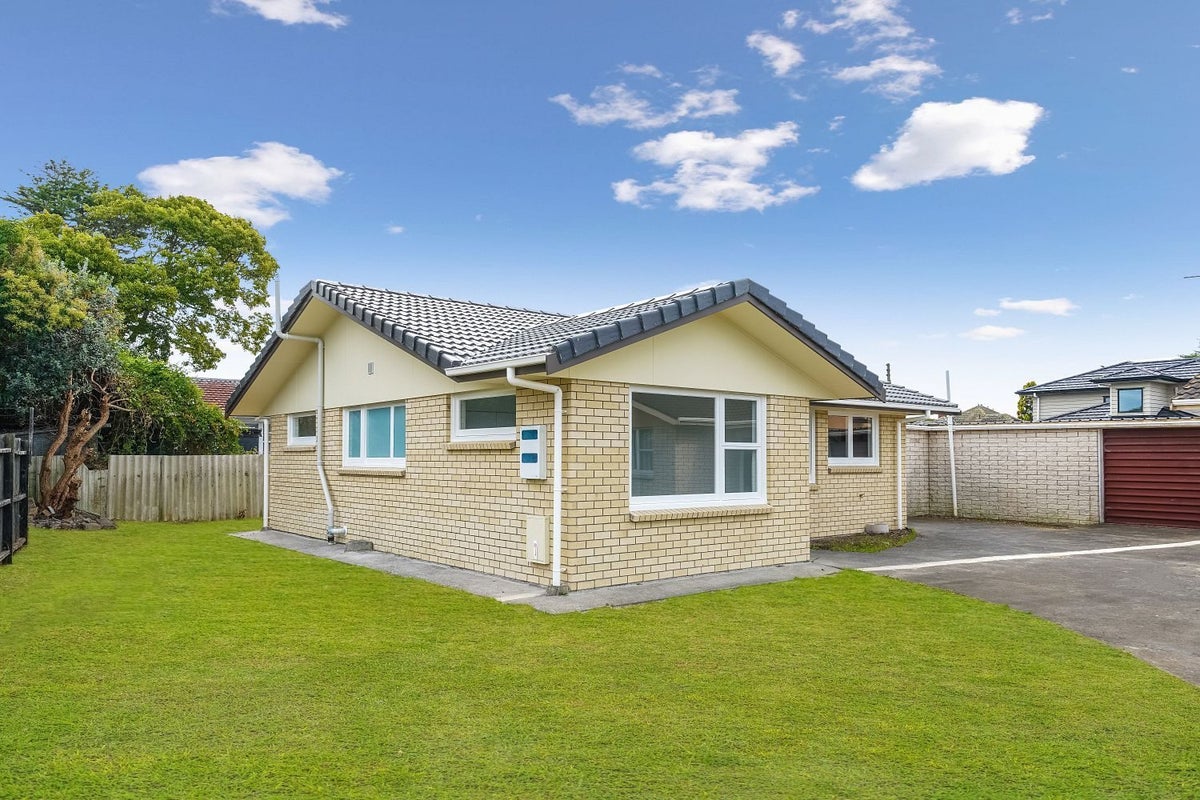 1/5 Carolyn Street, Papatoetoe, Auckland - Carousel 2