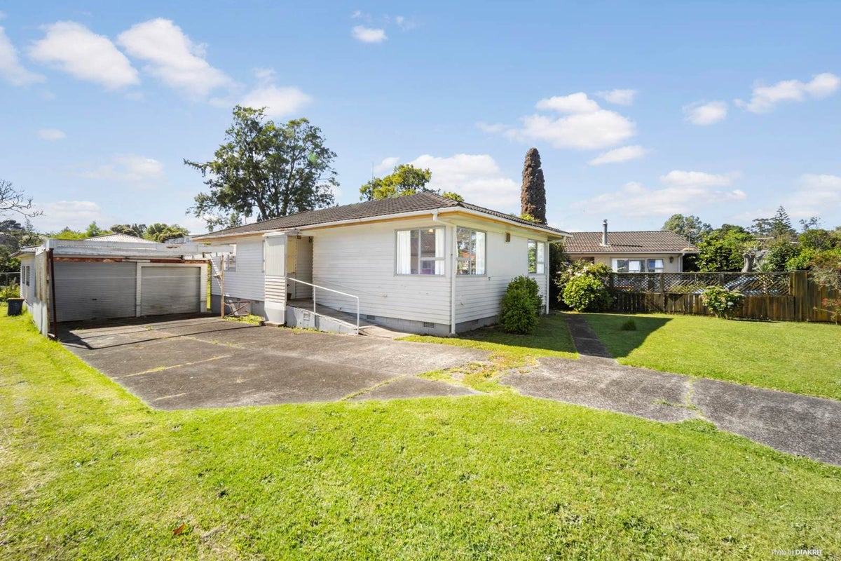 37 Daytona Road, Henderson, Auckland - Carousel 1
