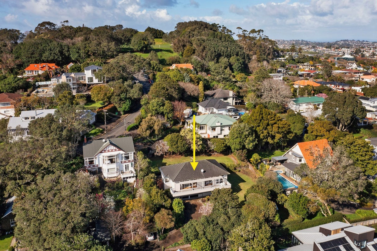 11A Summit Drive, Mount Albert, Auckland - Carousel 1