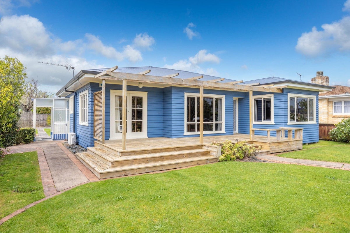 20 Oxford Street, Fairfield, Hamilton - Carousel 2