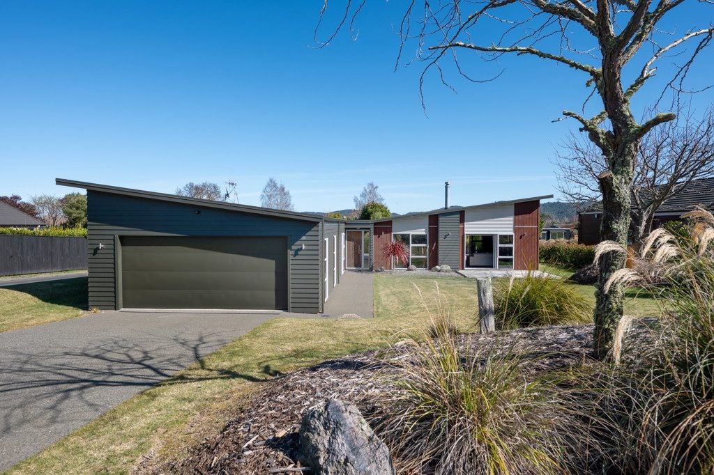 52 Kenrigg Road, Kinloch, Taupo - Carousel 1