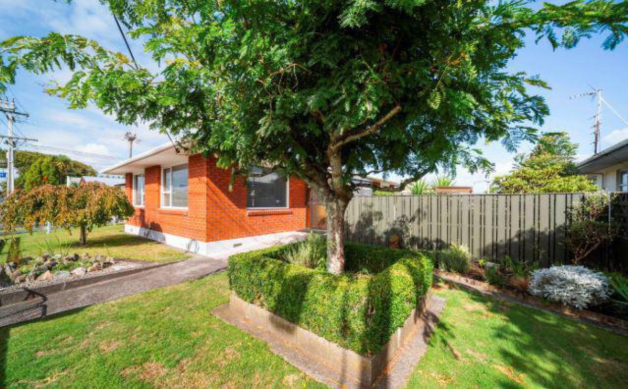 202 Carrington Street, Vogeltown, New Plymouth - Carousel 1