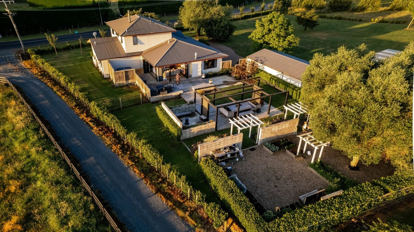 232 Woodside Road, Tamahere - Carousel 1