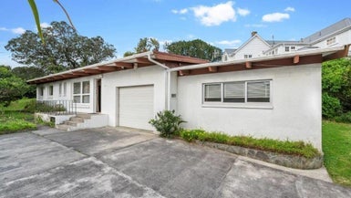 48 Belle Vue Avenue, Northcote Point, Auckland - Carousel 1