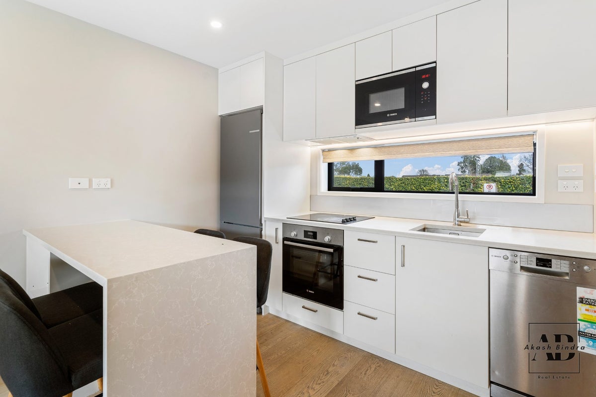 8 Koro Lane, Mangere Bridge, Auckland - Carousel 2