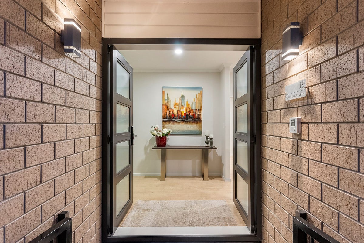 19 Quattro Avenue, Flat Bush, Auckland - Carousel 2