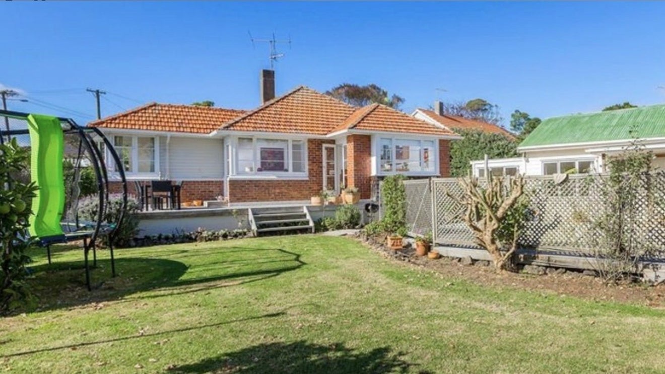 14 Mamaku Street, Meadowbank, Auckland - Carousel 1