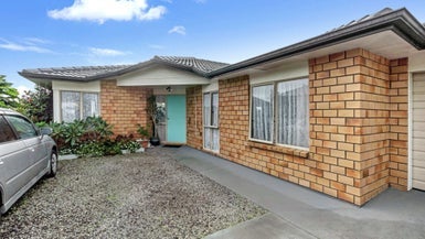 151 Naylors Drive, Mangere, Auckland - Carousel 1