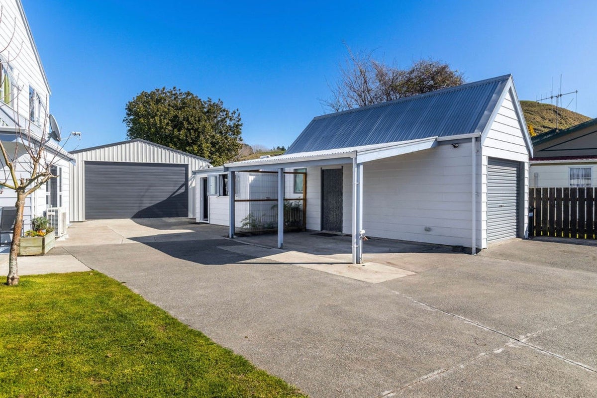 32 Willow Place, Aramoho, Whanganui - Carousel 2