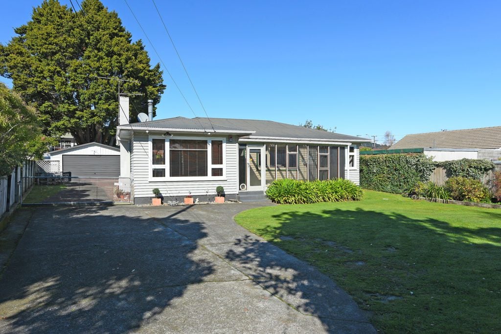 6 Cecil Street, Clouston Park, Upper Hutt - Carousel 1
